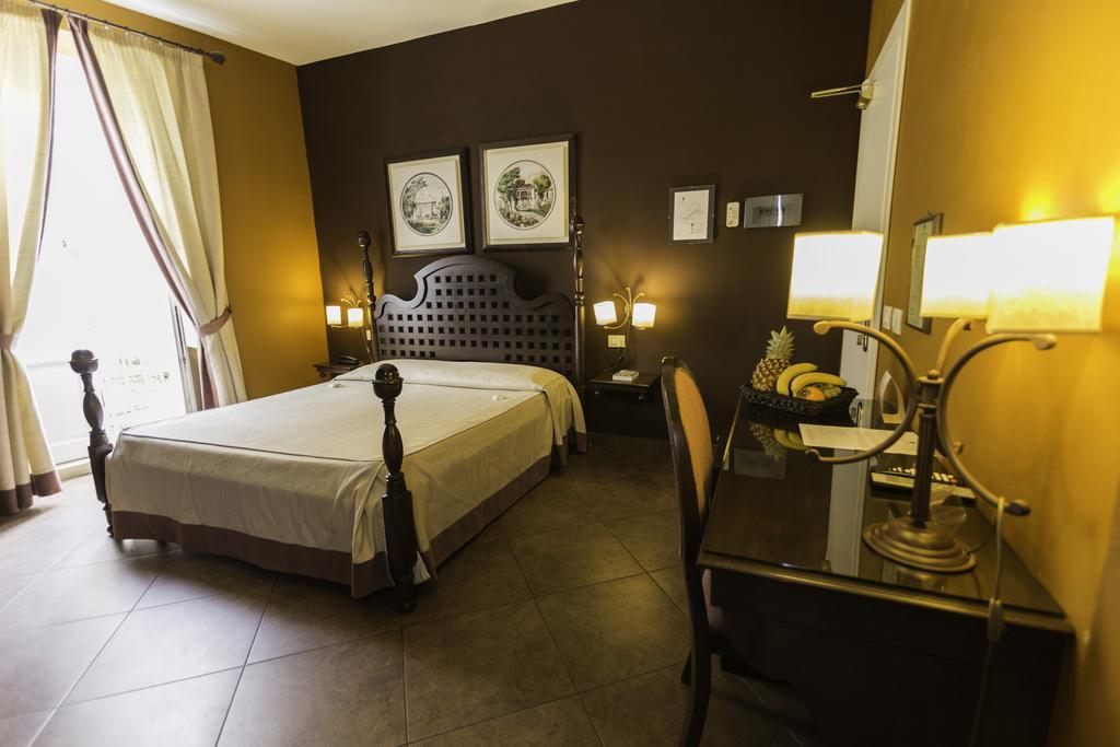 סירקוזה Hotel Dei Coloniali מראה חיצוני תמונה
