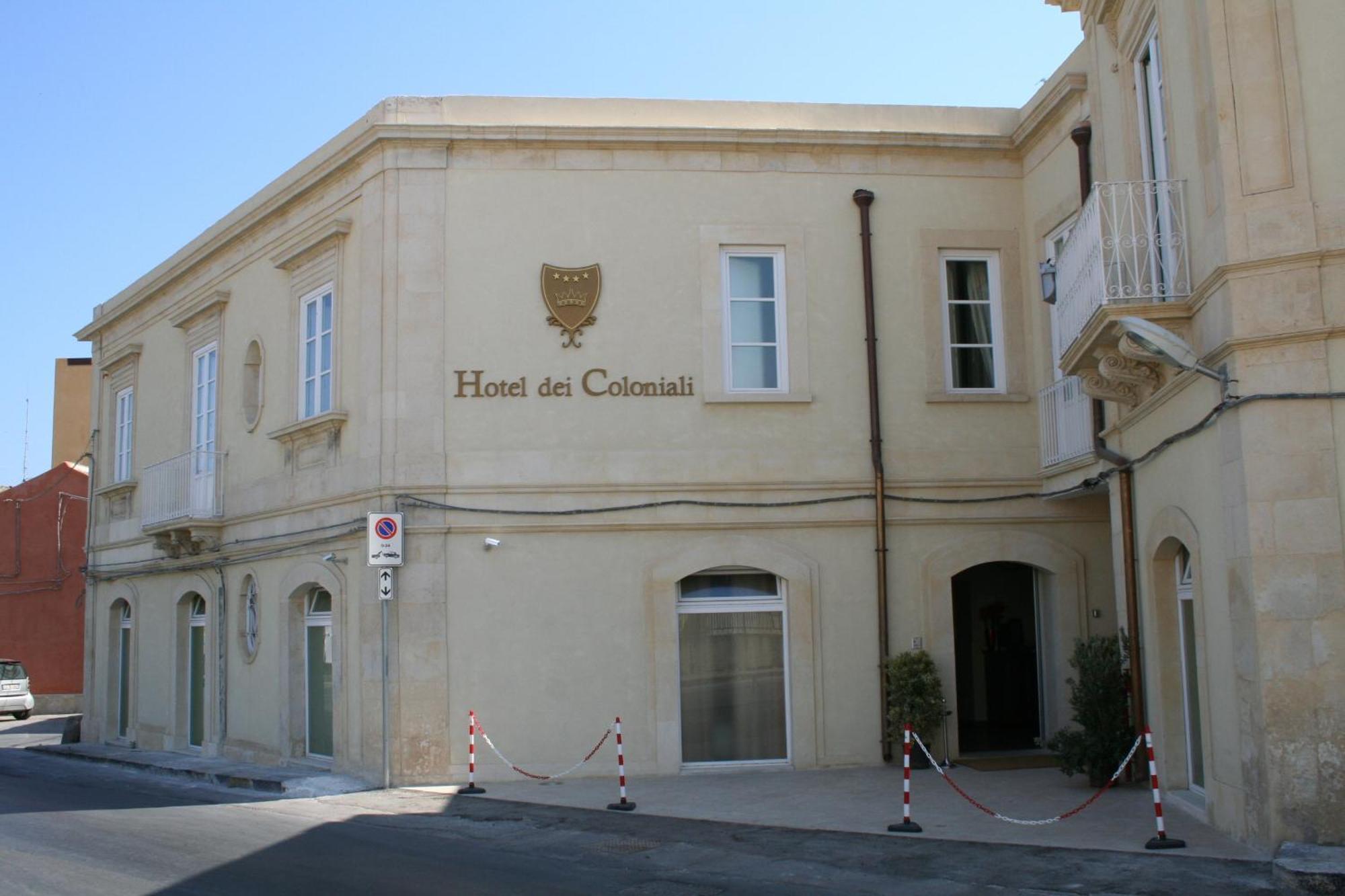 סירקוזה Hotel Dei Coloniali מראה חיצוני תמונה