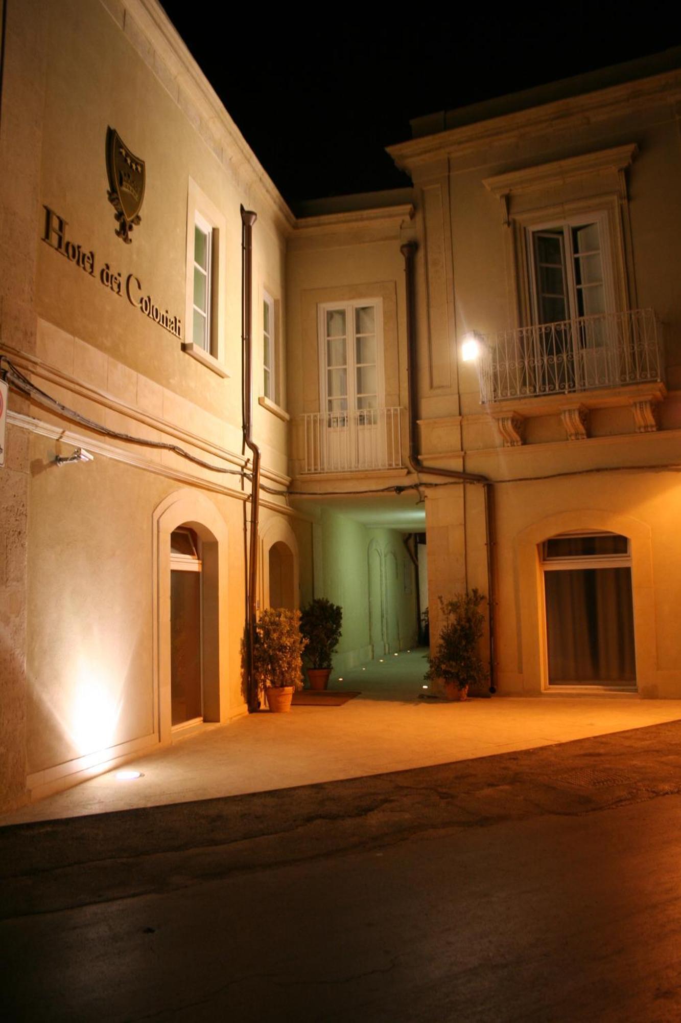 סירקוזה Hotel Dei Coloniali מראה חיצוני תמונה