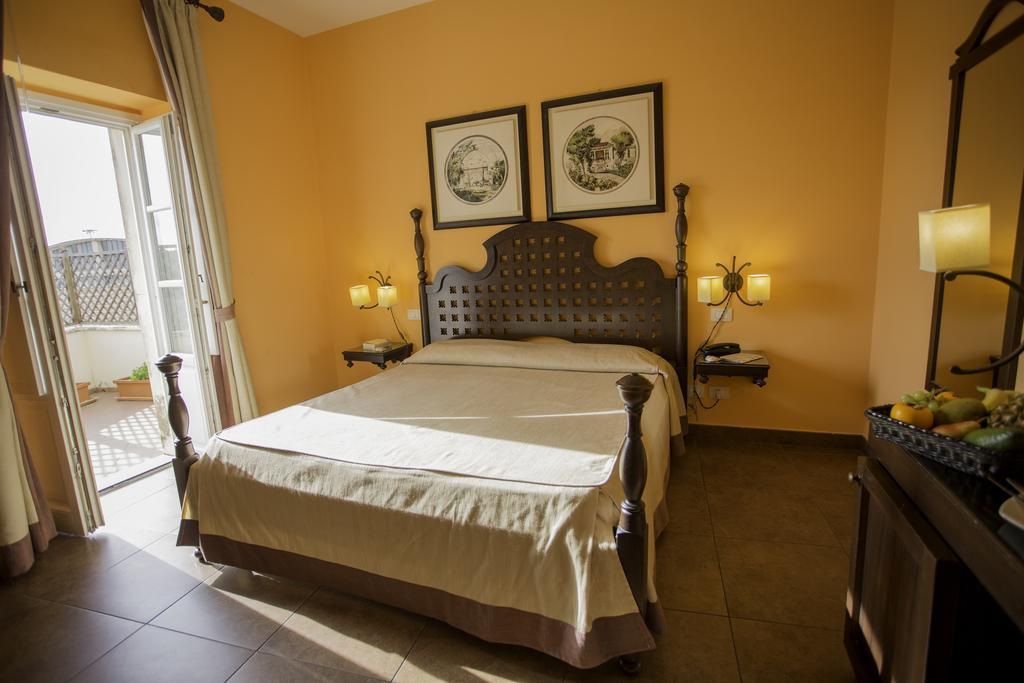 סירקוזה Hotel Dei Coloniali מראה חיצוני תמונה