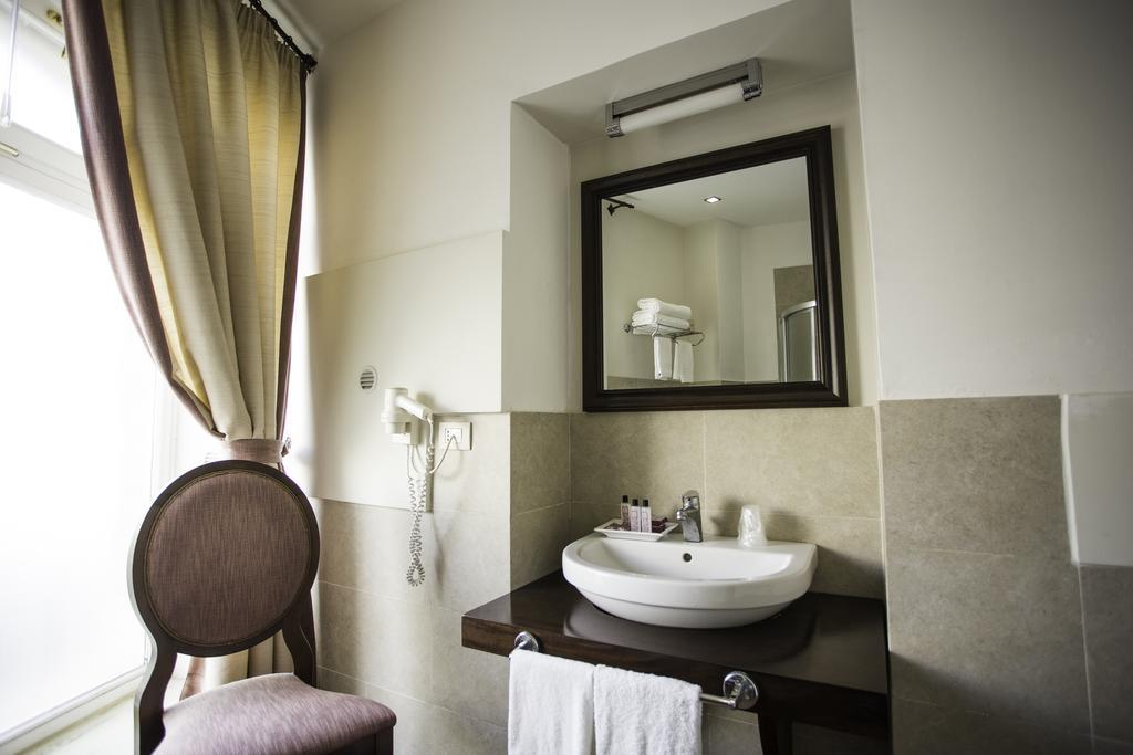 סירקוזה Hotel Dei Coloniali מראה חיצוני תמונה