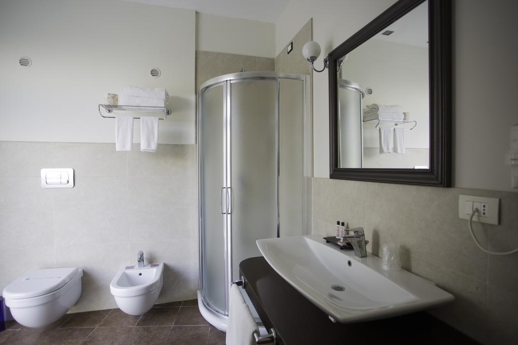 סירקוזה Hotel Dei Coloniali מראה חיצוני תמונה