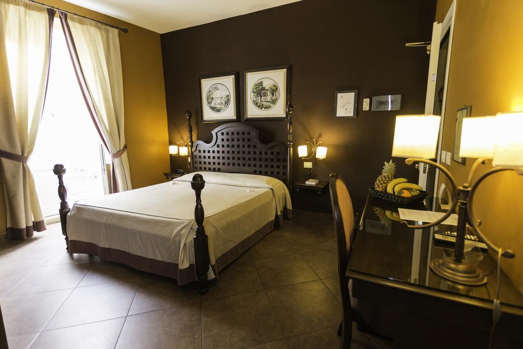 סירקוזה Hotel Dei Coloniali מראה חיצוני תמונה