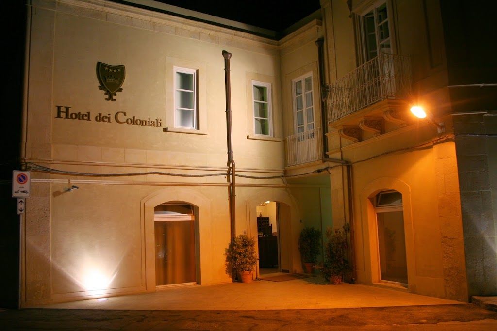 סירקוזה Hotel Dei Coloniali מראה חיצוני תמונה