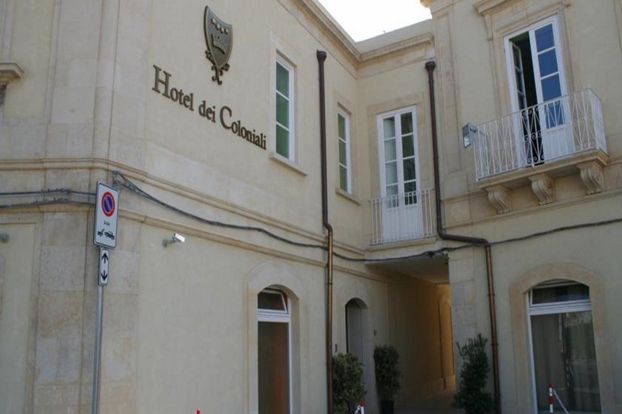 סירקוזה Hotel Dei Coloniali מראה חיצוני תמונה